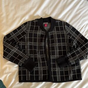 Vince Camuto size small black and white cardigan perfect for work!